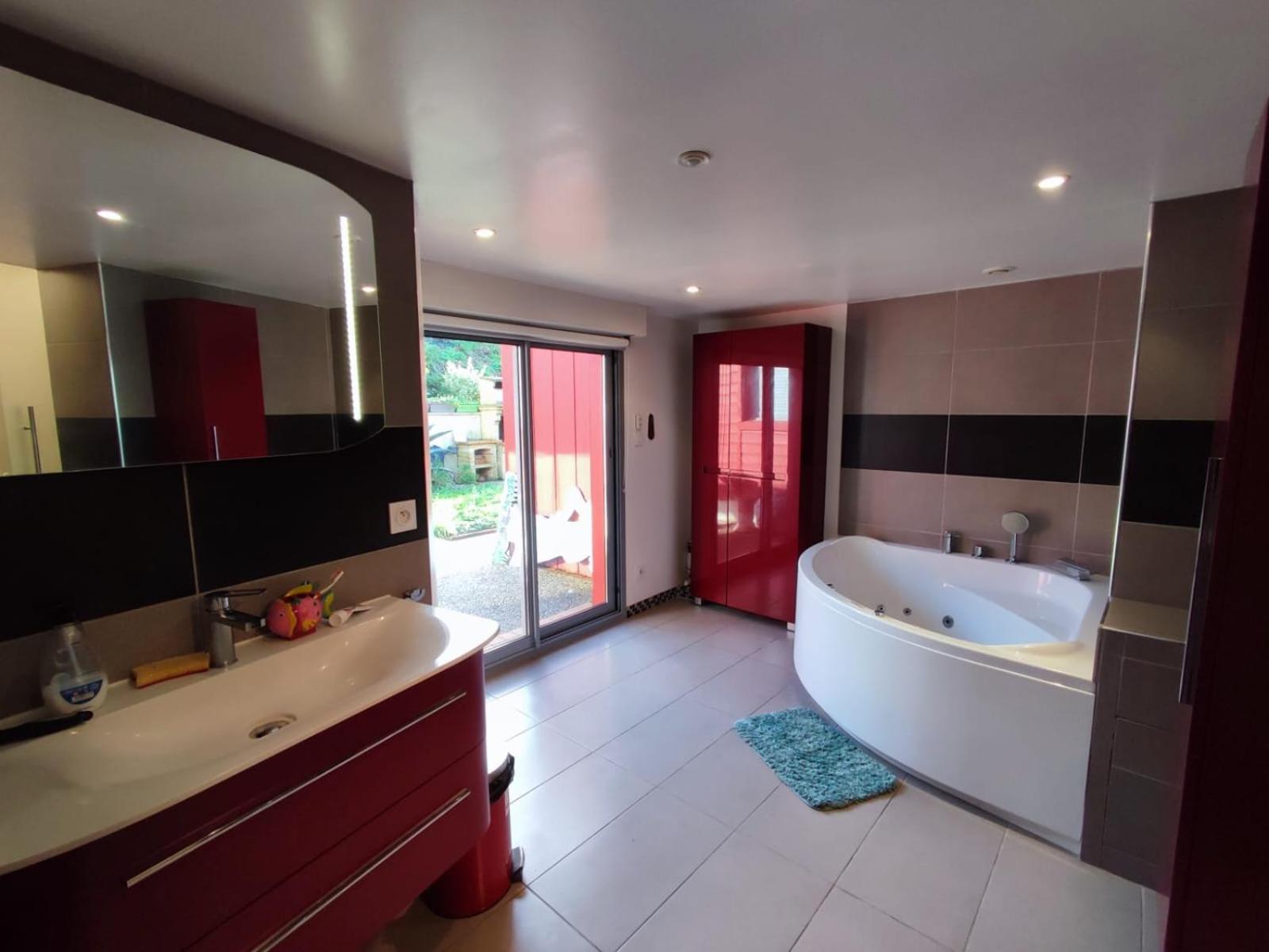Maison Avec Piscine Et Jardin Proche Mer, La Rochelle ลาโรแชล ภายนอก รูปภาพ